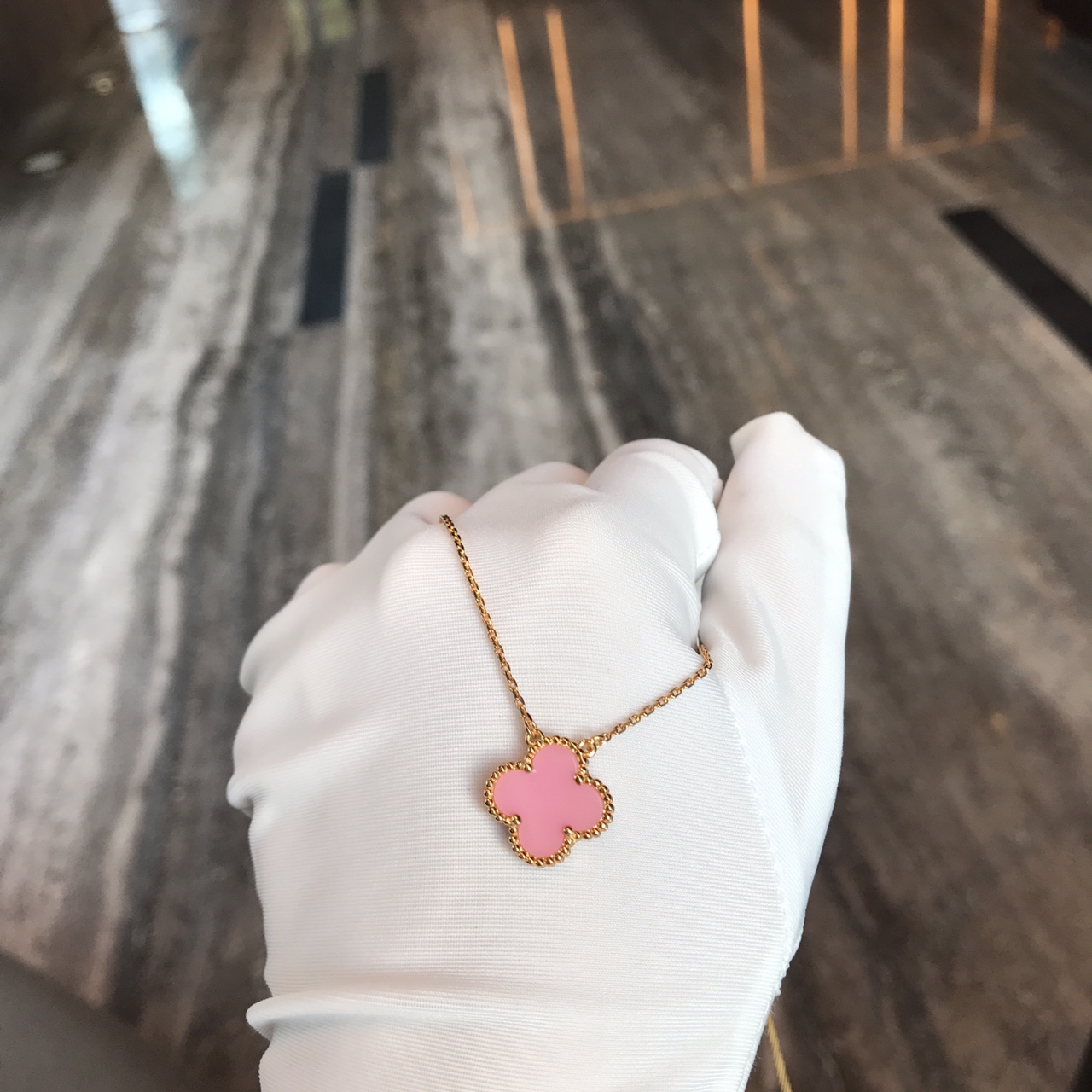 Van Cleef & Arpels VCA四叶草项链中号无钻镀金版 棱形扣采用3层厚镀金 保色性超强吊坠直径1