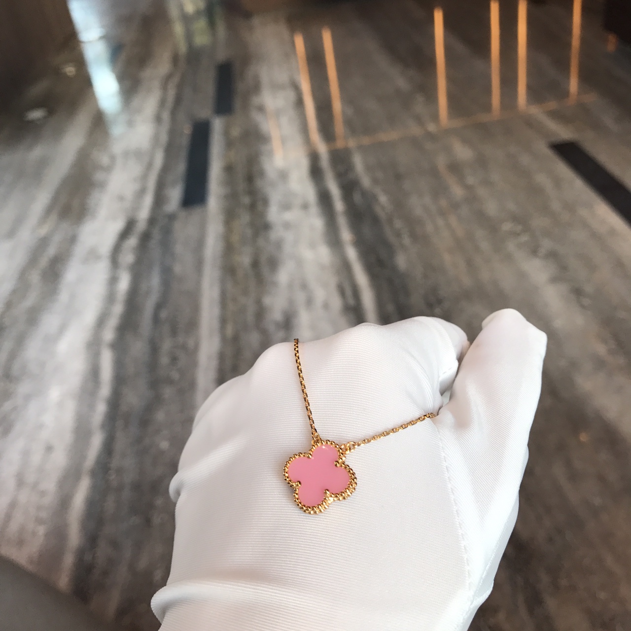 Van Cleef & Arpels VCA四叶草项链中号无钻镀金版 棱形扣采用3层厚镀金 保色性超强吊坠直径1