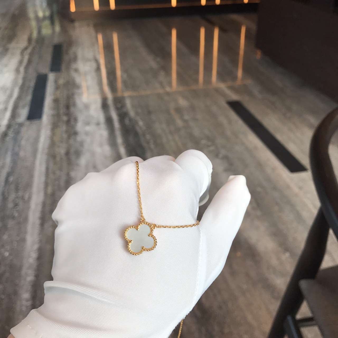 Van Cleef & Arpels VCA四叶草项链中号无钻镀金版 棱形扣采用3层厚镀金 保色性超强吊坠直径1