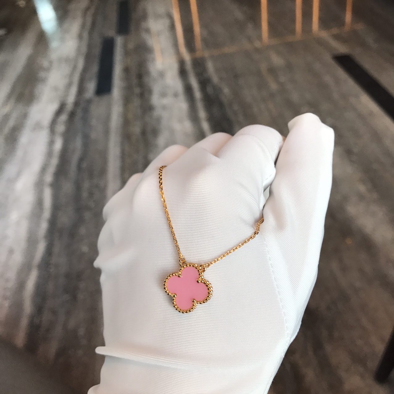 Van Cleef & Arpels VCA四叶草项链中号无钻镀金版 棱形扣采用3层厚镀金 保色性超强吊坠直径1
