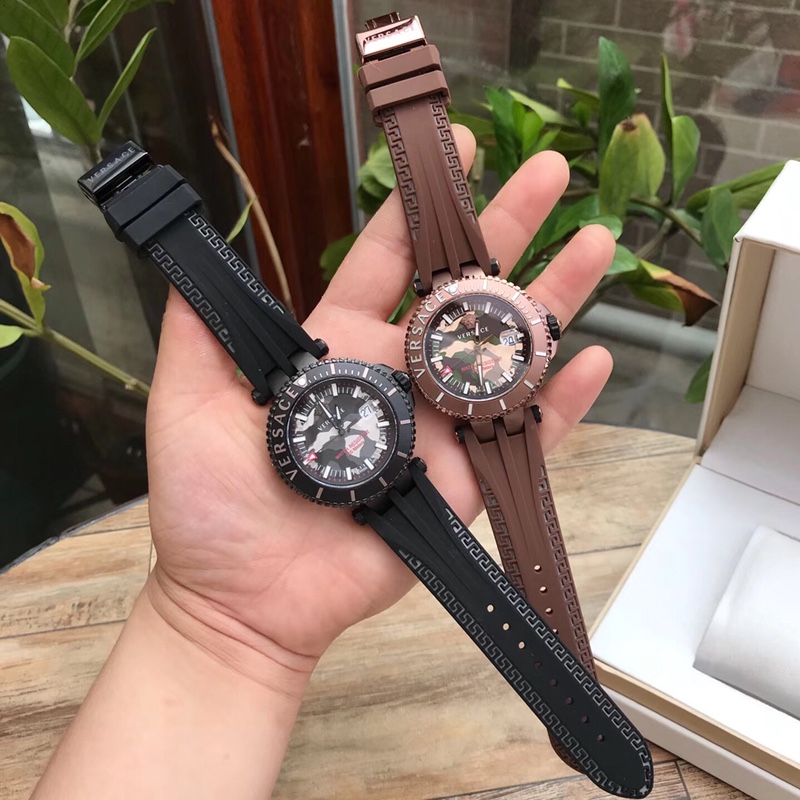 NO:157811,Batch: Original box: 50 Original Versace, Versace V-Race series men's clothing, top rubber strap, sapphire glass, sports style [color] [color] [color] Original Swiss mechanical movement, ~45mm diameter, fidelity!  , versace, versace19860909批: 原盒:50 Original Versace,范思哲V-Race系列男装,顶级橡胶表带,蓝宝石玻璃,运动风[色][色][色]原装瑞士机械机芯,～45mm表径,保真！,,versace,versace,Watch