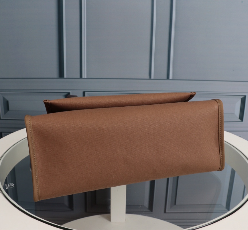 1524549649 2023819185 3