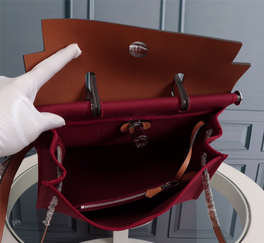 1524549735 211906225 5