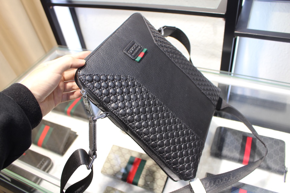 GUCCI 【古奇】🌠🎉送礼首选 真正的高品质 🐮 🐮 商务男包♨♨官网款顶级之作💦💦高档品质 原版头层