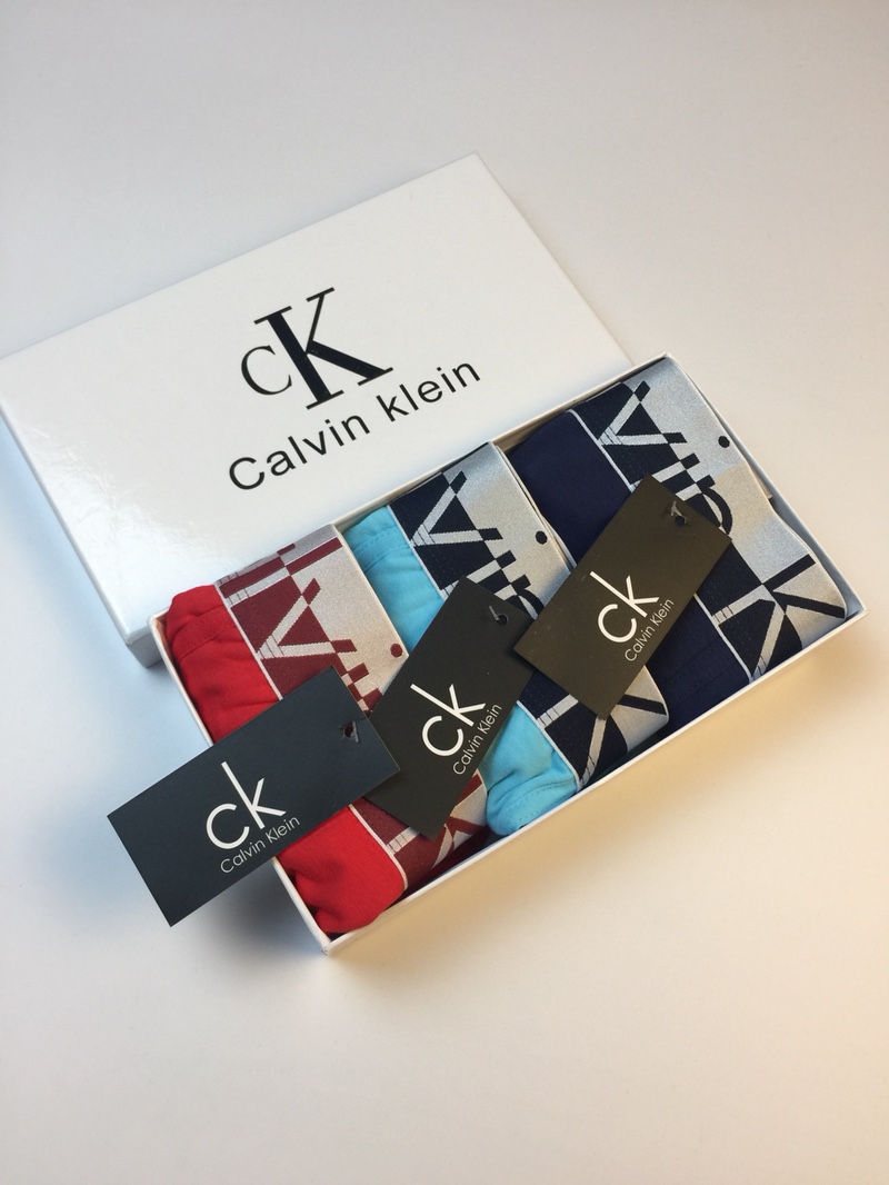CalvinKlein选用好好的纯棉布一盒三条装ＭXXLCalvinKlein选用好好的纯棉布一盒三条装