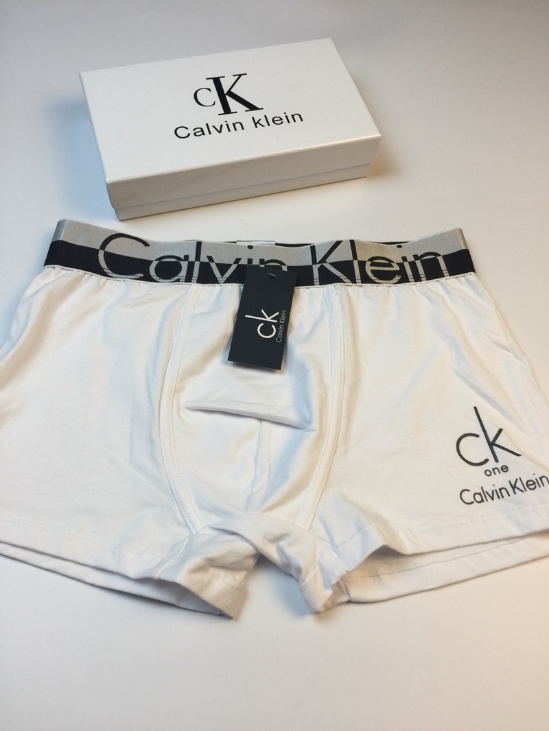 CalvinKlein选用上等的纯棉布一盒三条装ＭXXLCalvinKlein选用好好的纯棉布一盒三条装