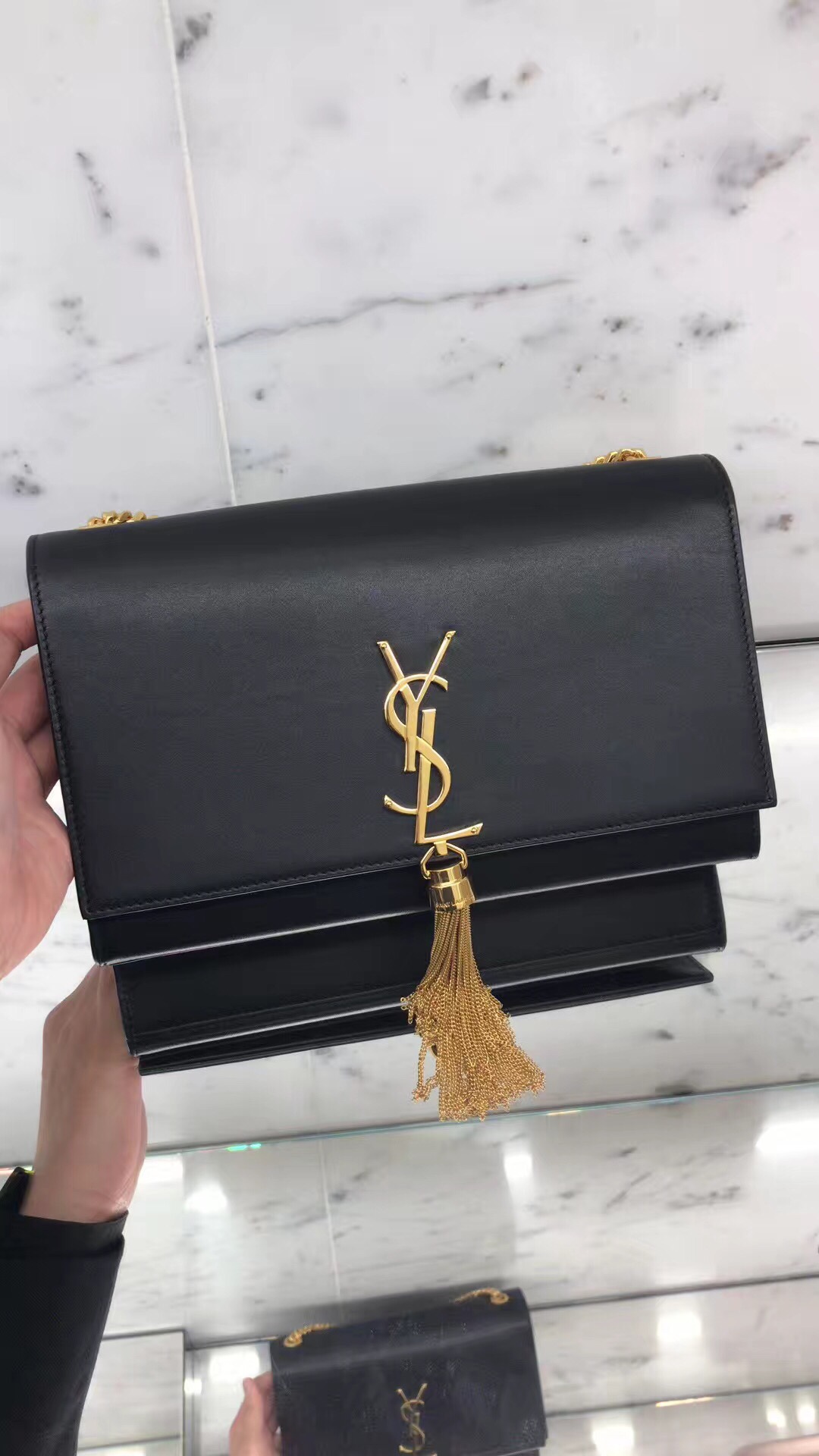 YSL 𝑲𝒂𝒕𝒆 𝟮𝟰𝒄𝒎 平纹经典款斜挎链条包 354119黑色/金扣