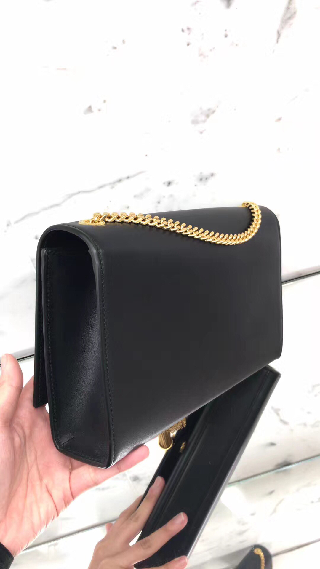 YSL 𝑲𝒂𝒕𝒆 𝟮𝟰𝒄𝒎 平纹经典款斜挎链条包 354119黑色/金扣
