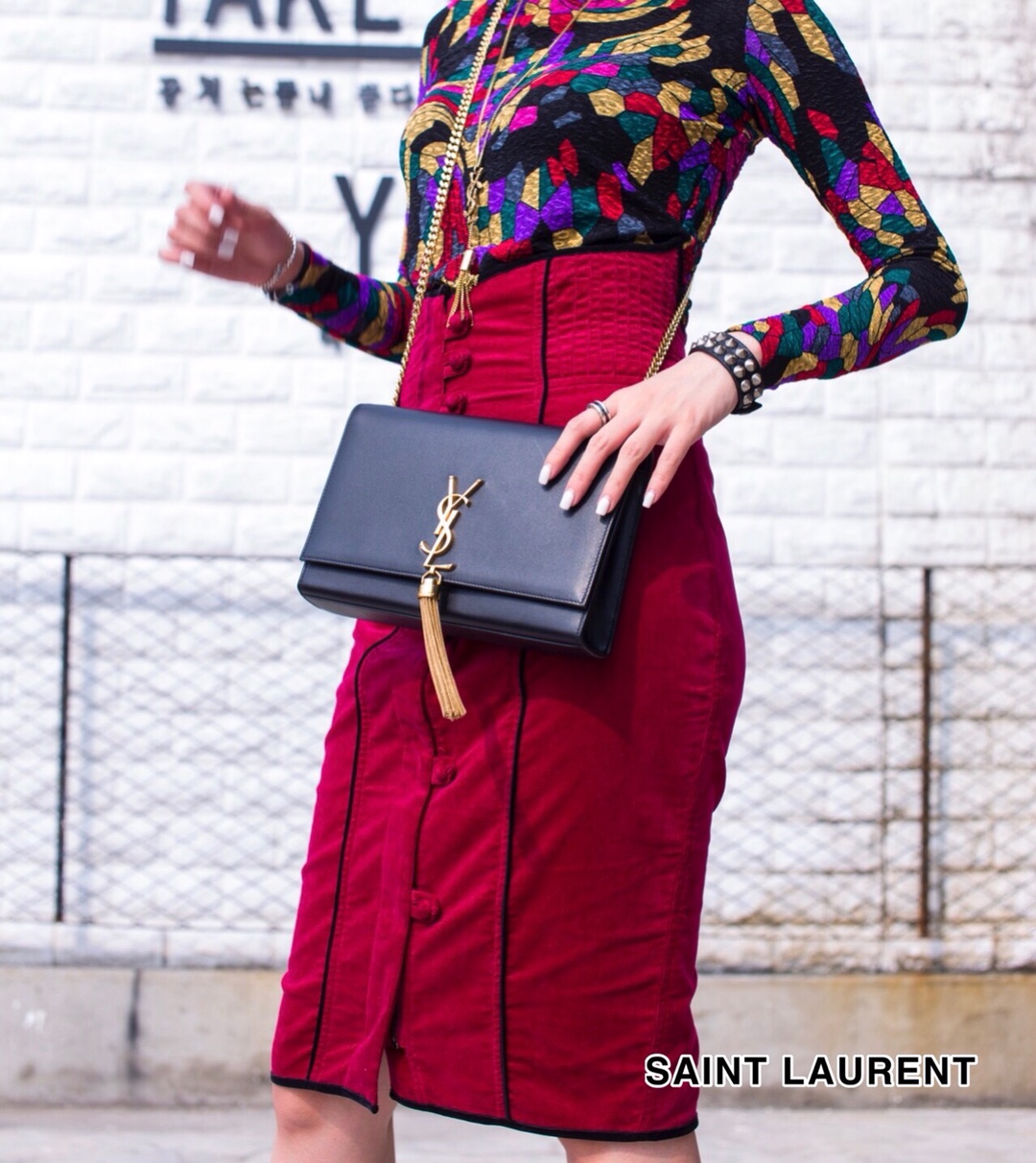 YSL 𝑲𝒂𝒕𝒆 𝟮𝟰𝒄𝒎 平纹经典款斜挎链条包 354119黑色/金扣
