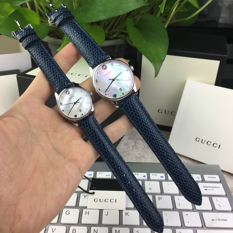 NO:388431,Gucci counter latest quartz women's watch, polished stainless steel thin case, paired with interlocking G crown, shell dial, matched with silver stars and planet patterns, Gucci scale interlocking G, bees, stars, rivets and rose gold heart shape, and colored shell disc, matched with golden comet pattern, snap buckle bottom cover, matched with bee carving, lizard leather strap with stainless steel pin buckle, original Swiss Ronda quartz moon camera movement, sapphire crystal, matched with anti-reflective coating, waterproof level up to 5 ATM (160 feet/50 meters) two sizes large 36/small 29mm, packaging 30,,gucci,gucci19860909古驰专柜最新石英女表,抛光不锈钢薄表壳,搭配interlocking G表冠,贝壳表盘,配以银色星星和星球图案,Gucci刻度interlocking G、蜜蜂、星星、铆钉和玫瑰金色心形,以及彩色贝壳盘,搭配金黄色彗星图案,按扣底盖,配以蜜蜂雕花,蜥蜴皮表带配以不锈钢针式带扣,原装瑞士朗达石英月相机芯,蓝宝石色水晶,配以防反光涂层,防水级别达到5 ATM（160英尺/50米）两个尺寸大号36/小号29mm,包装30,,gucci,gucci,Watch