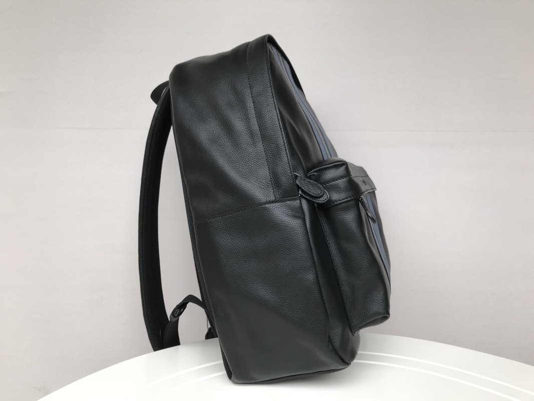 Coach C家23214 最新款男士双肩背包、全皮 条纹、超大容量。尺寸32.41.14