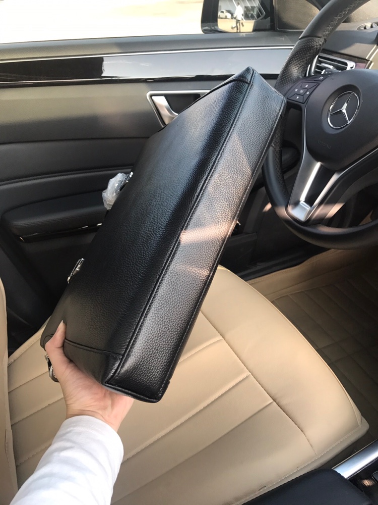 普公文包型号：197-1规格：39x30x6cm 意大利米兰原版顶级货，进口原版皮，精钢五金均有品牌LO