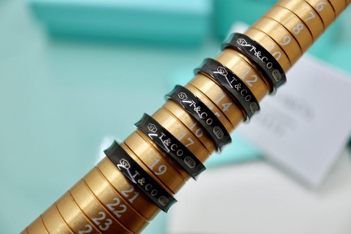 Tiffany & Co. Tiffany&Co. 1037钛金戒指