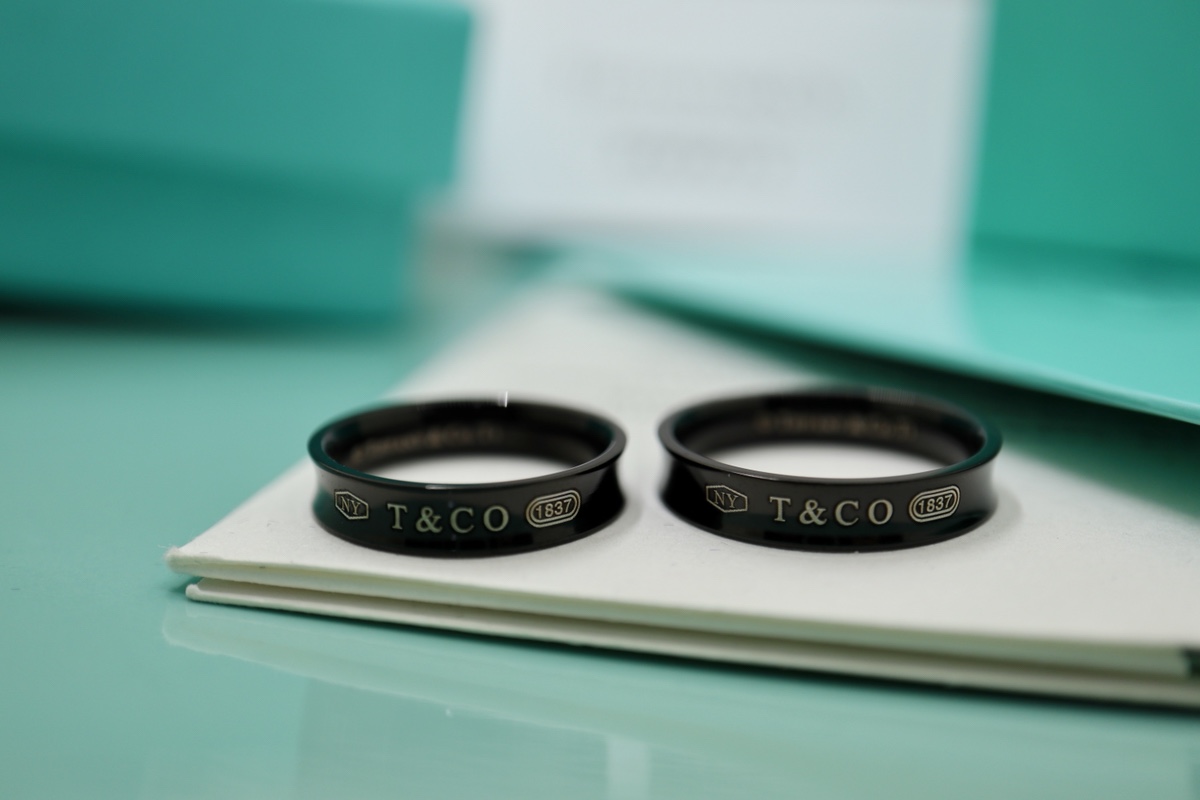 Tiffany & Co. Tiffany&Co. 1037钛金戒指