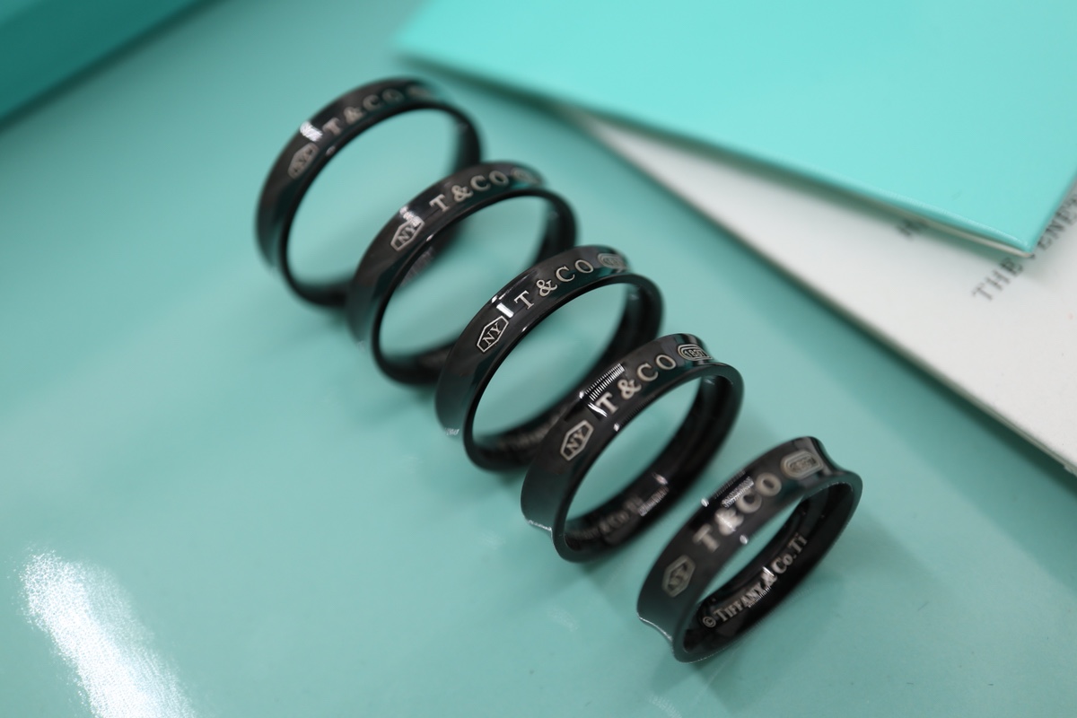 Tiffany & Co. Tiffany&Co. 1037钛金戒指