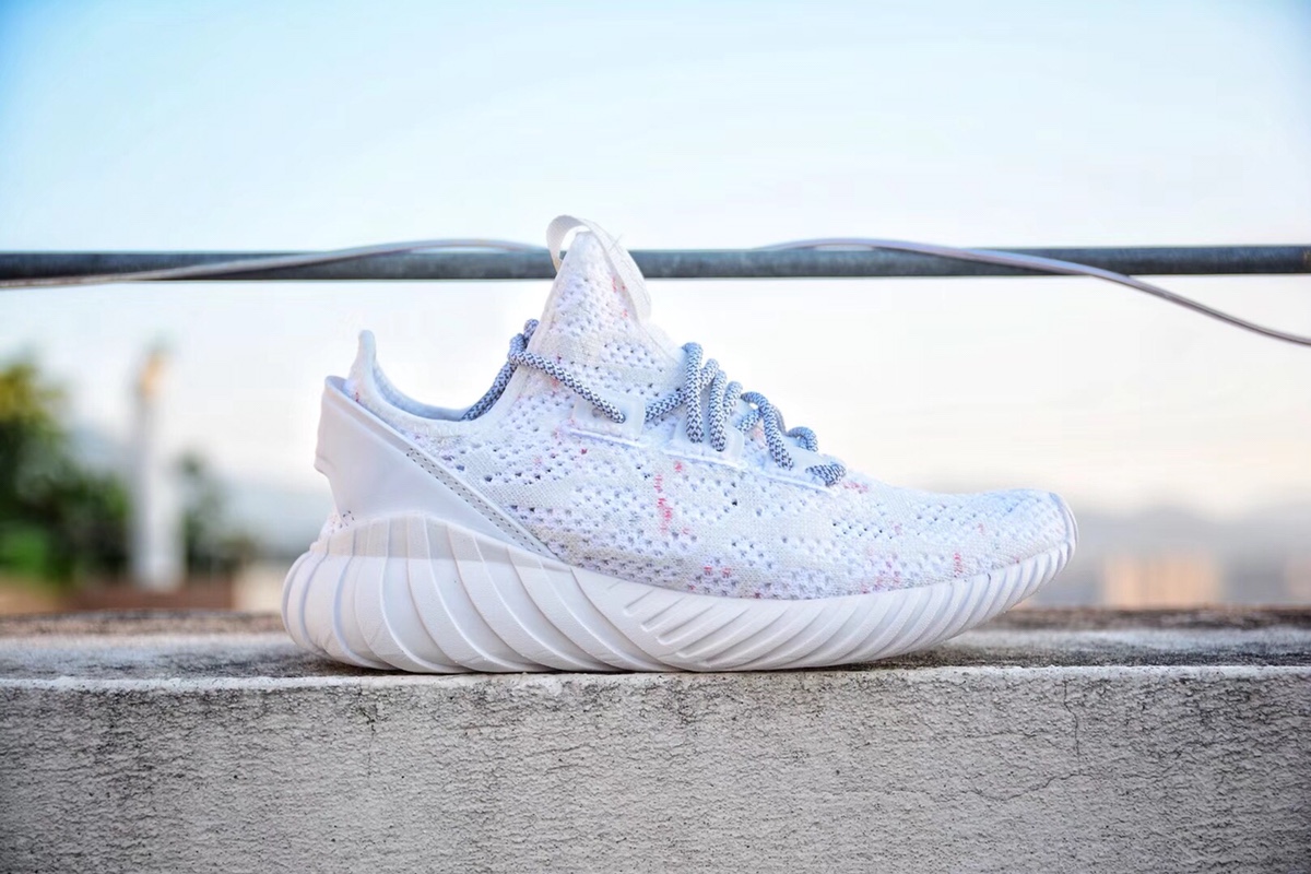 110突破底价   正品代购版本 Adidas Tubular Doom Sock Primeknit 黑白