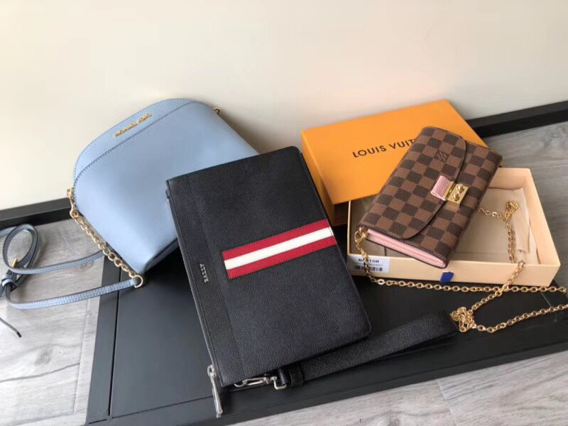 [Bally Wallets]Purchasing agent grade B counter latest half-folded suit clip c