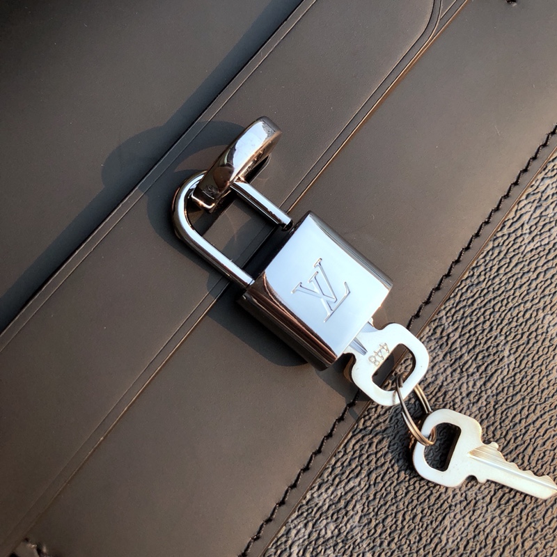 Louis Vuitton LV Steamer 双肩包 M44052