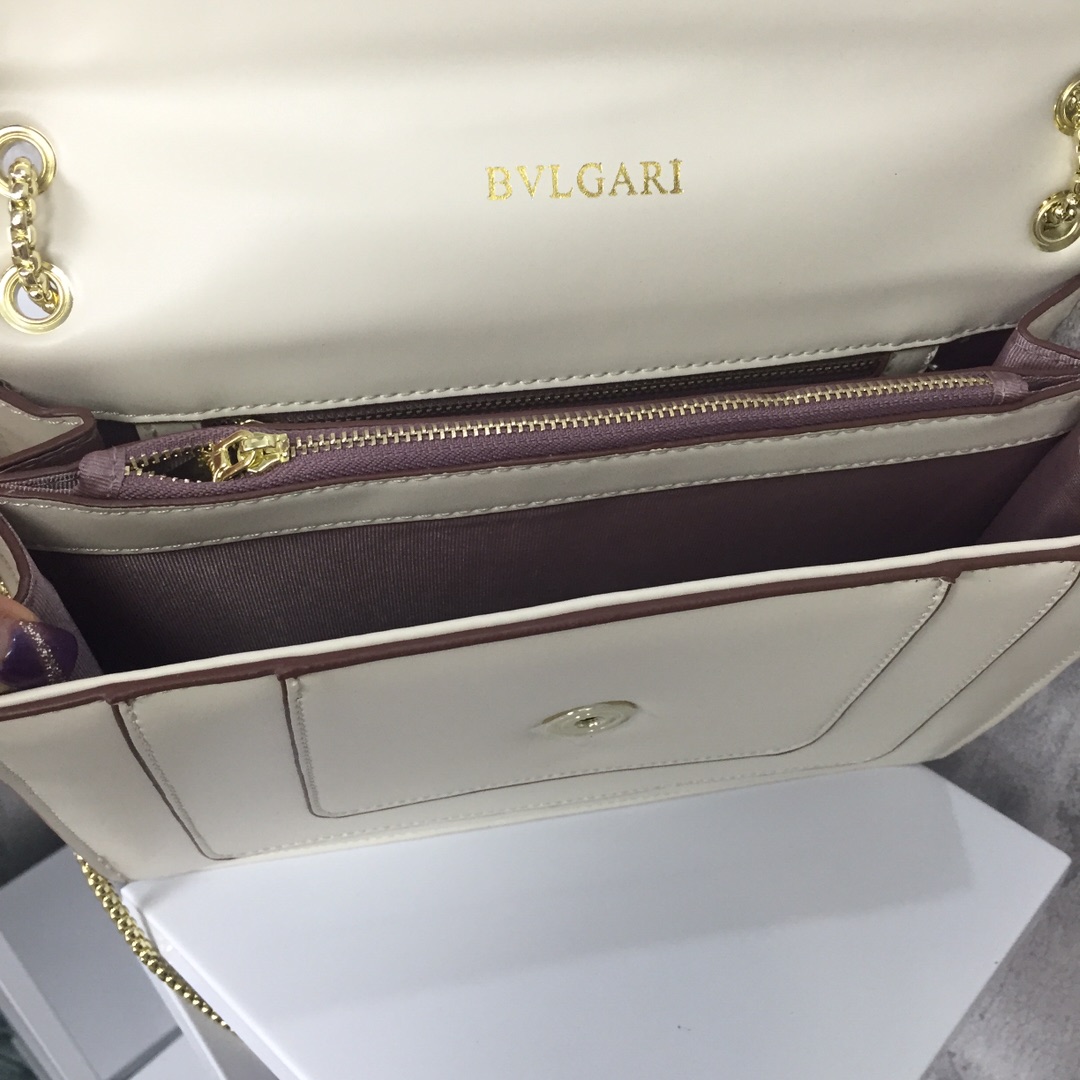 Luxurious Bvlgari Bvlgari: 378-Story Wallet with Double Snake-Head, Premium Oxen Skin - 图片 8