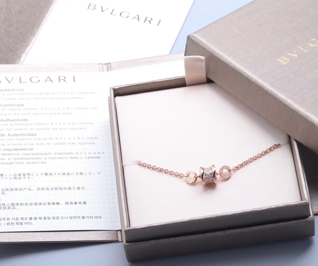 Bvlgari 纯银925#宝格丽#小蛮腰手链，S925通体纯银，高端版本，搭配专用龙牙扣 没对比就没伤害 ，分白金玫瑰金两色