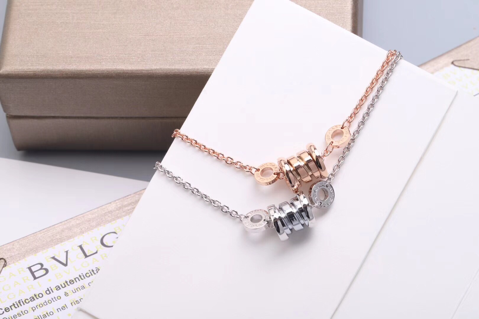 Bvlgari 纯银925#宝格丽# 手链、宝格丽Diva弹簧、按照18k真金 完美克制出来的