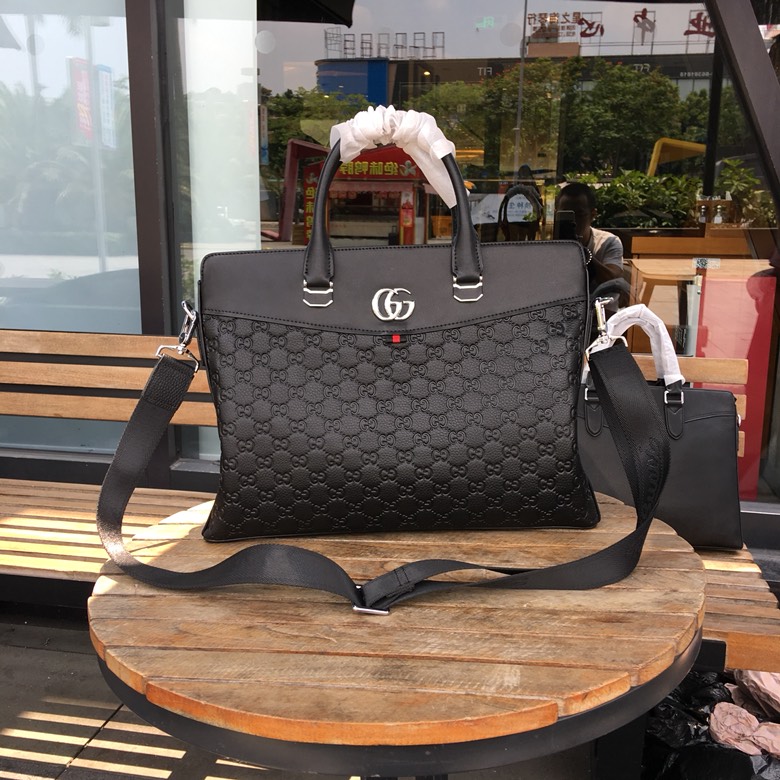 GUCCI古奇 独家新款，内附海关二维码【型号】8331-1[强]商务休闲包【尺寸】39-29-6cm【