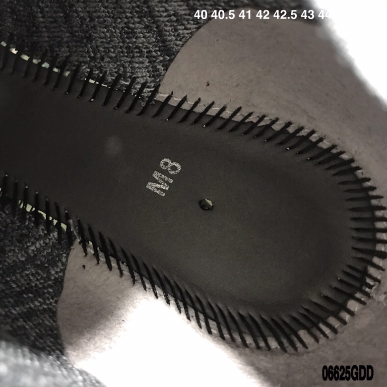 150 【渠道货源 】 公司级特价  NIKE AIR VAPORMAX  FLYKNIT二代 原单原装Vapor  气垫跑鞋   进口针织飞线网面 小潘1:1气垫大底 独立大底模具 拒绝公底通货原装气垫加持 真正大气压强注入，前后掌注胶眼见为实，超强缓震 原版同步完美脚感  足以秒杀市面所有版本 支持验货！942842-002