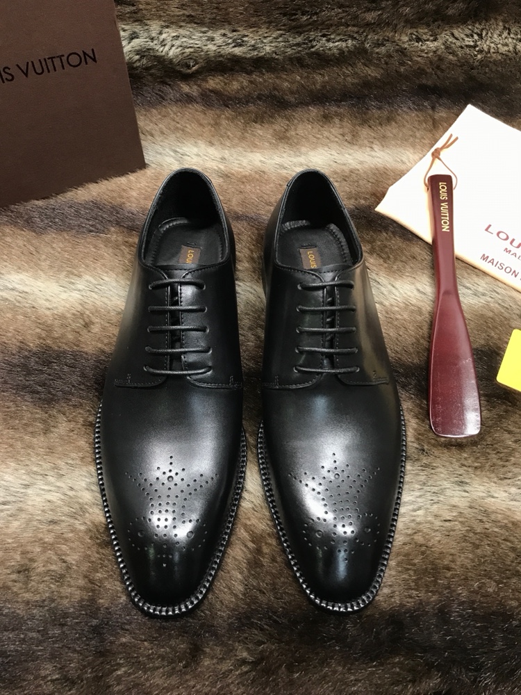 NO:272447,[Original list, fine product] Pick [Nice, Premium product] 1V donkey brand, counter price 12XXX [Top Master's Pure Crafts] Imported original cowhide, Italian imported genuine leather, fetal cow, luxury materials, absolutely high-end! The top-level accessories are complete, gentleman's choice 38/45.,,louis vuitton,cowhide,Leather soles19860909【原单 精品】 批【尊贵 臻品】1V驴牌 专柜公价12XXX【顶尖师傅精纯匠工级精品】进口原版牛皮 意大利进口真皮大底 内里垫脚用胎牛 奢侈用料 绝对上档次!顶级配件齐全 绅士至选 38/45.,,louis vuitton,cowhide,Leather soles,Men's shoes