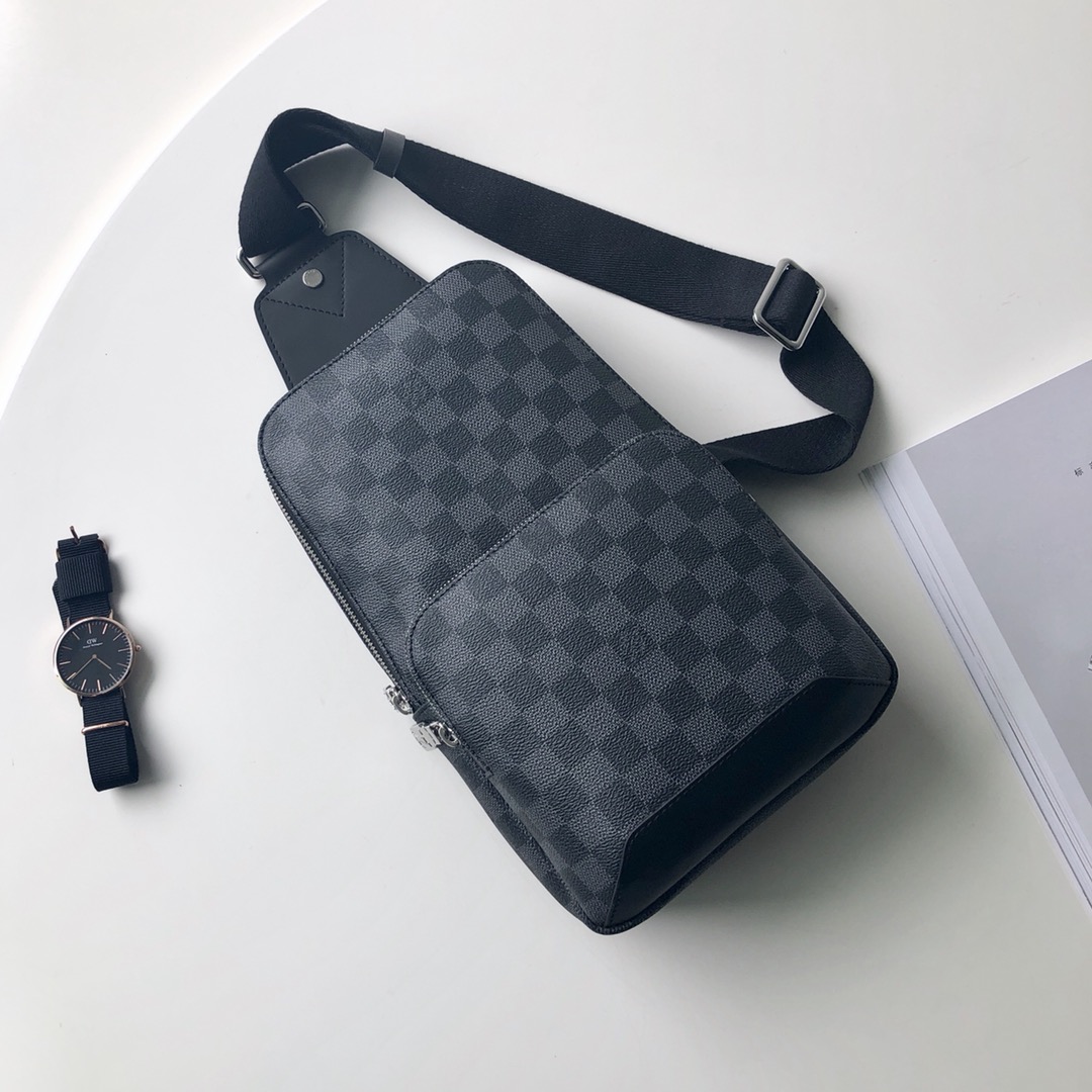 Louis Vuitton LV Avenue单肩包 N41719