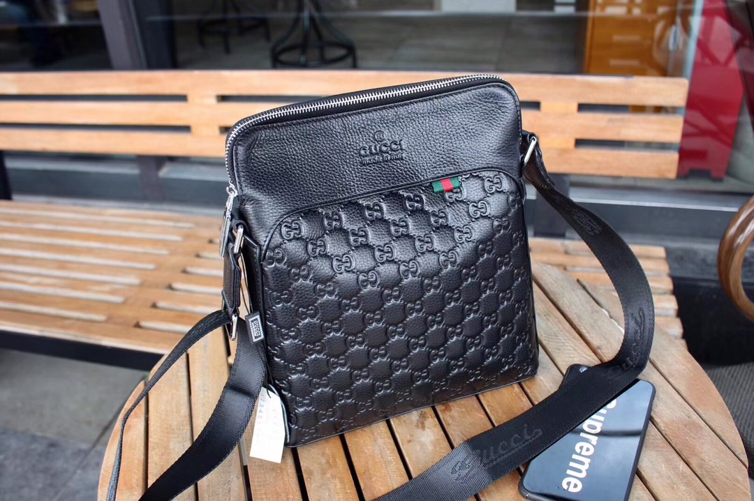 古斜挎包型号：7138-3。【 顶级货】狠货2019最新款式gucci超实用款，专柜爆款来袭‼️。顶级进