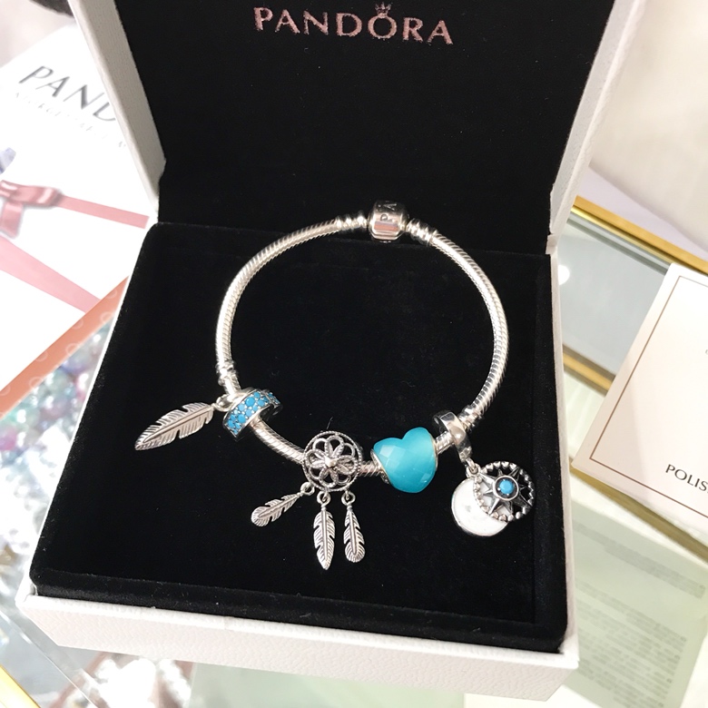 NO:103602,The latest pairing with summer beauty~ PANDORA [Pandora] sterling silver bracelet, delivery counter packaging, one-piece delivery!  , Pandora finished bracelet, bracelet, pure silver19860909最新搭配夏季美搭～ PANDORA【潘多拉】 纯银手链 配送专柜包装装 一件代发！,潘多拉成品手镯,bracelet,bracelet,pure silver,Jewelry