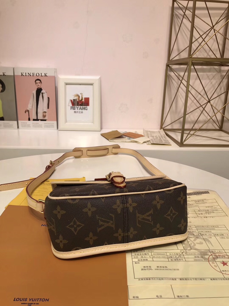 Louis Vuitton M42251 Monogram 20x13x8cm crossbody everyday