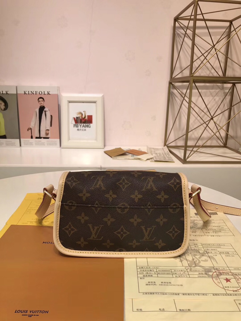 Louis Vuitton M42251 Monogram 20x13x8cm crossbody everyday