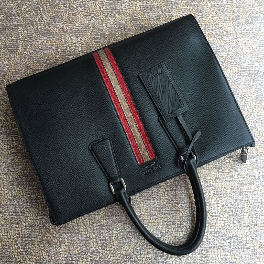 PRADA普拉达原厂十字纹牛皮男士公文包2VE030G