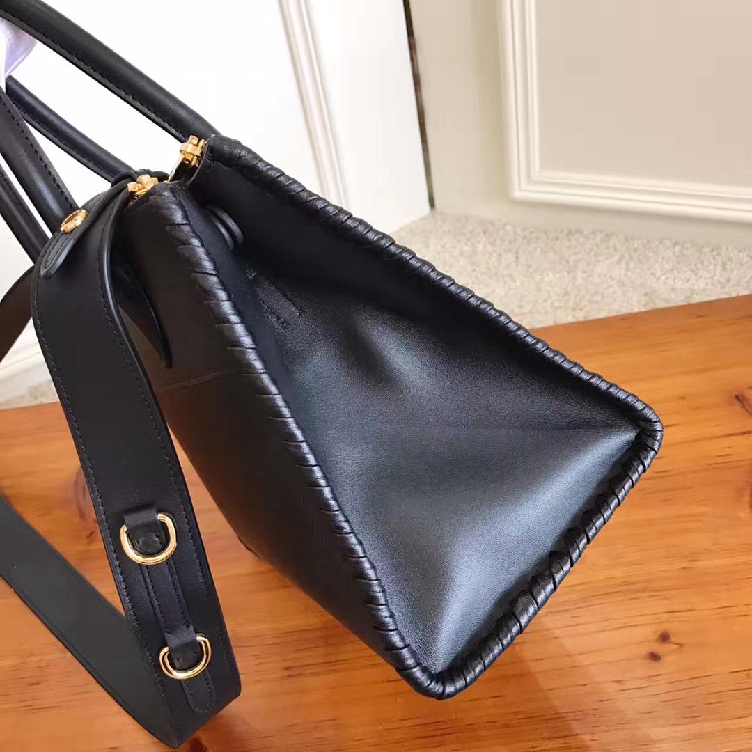 PRADA普拉达进口十字纹牛皮手提包1BA102