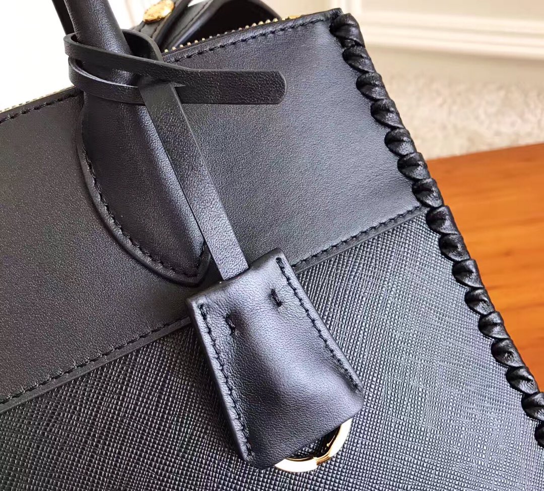 PRADA普拉达进口十字纹牛皮手提包1BA102