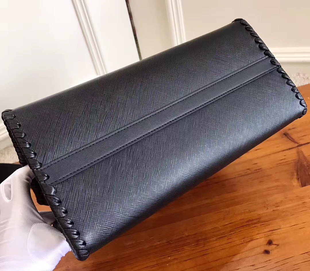 PRADA普拉达进口十字纹牛皮手提包1BA102