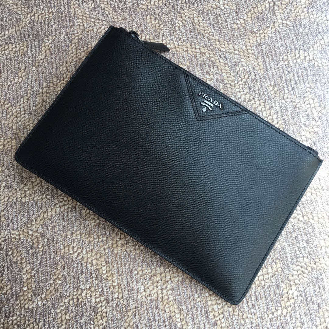 PRADA普拉达进口十字纹牛皮男士手包2NG005W