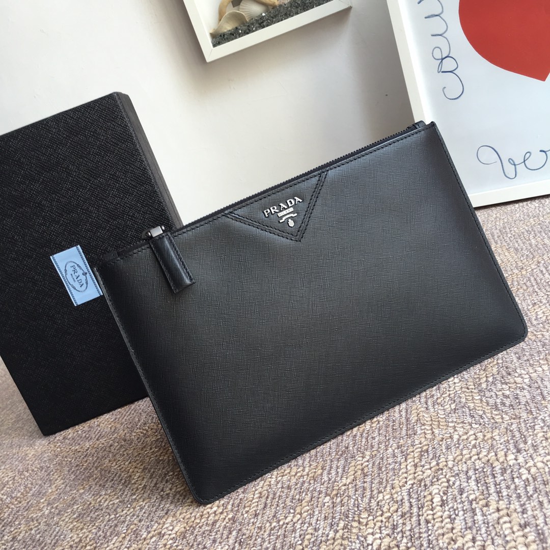 PRADA普拉达进口十字纹牛皮男士手包2NG005W