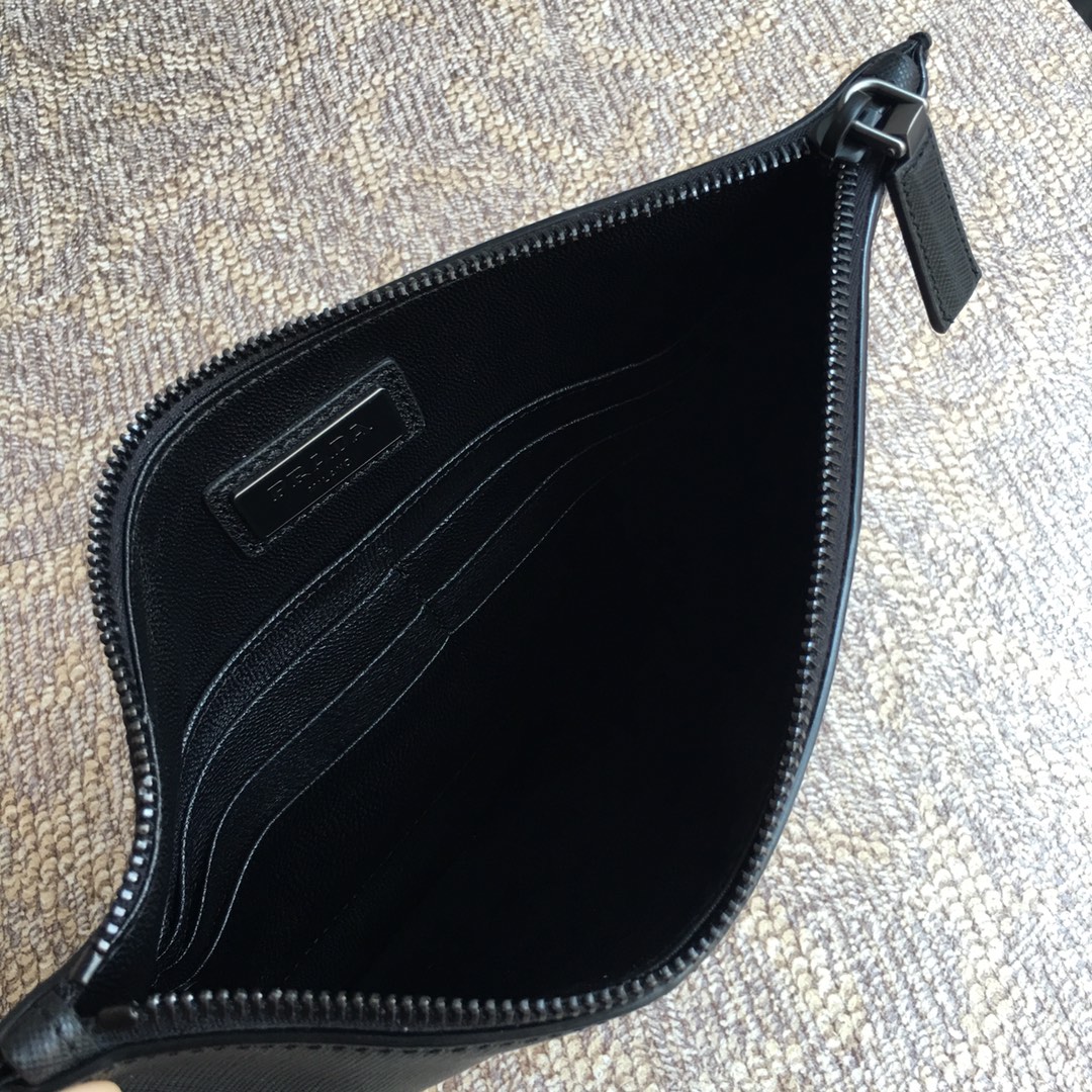 PRADA普拉达进口十字纹牛皮男士手包2NG005W