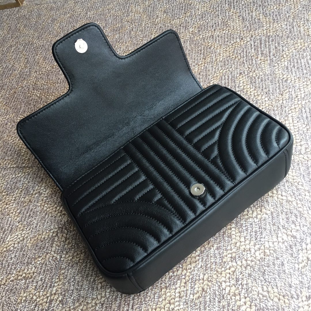 PRADA普拉达进口小牛皮链条包1BD108