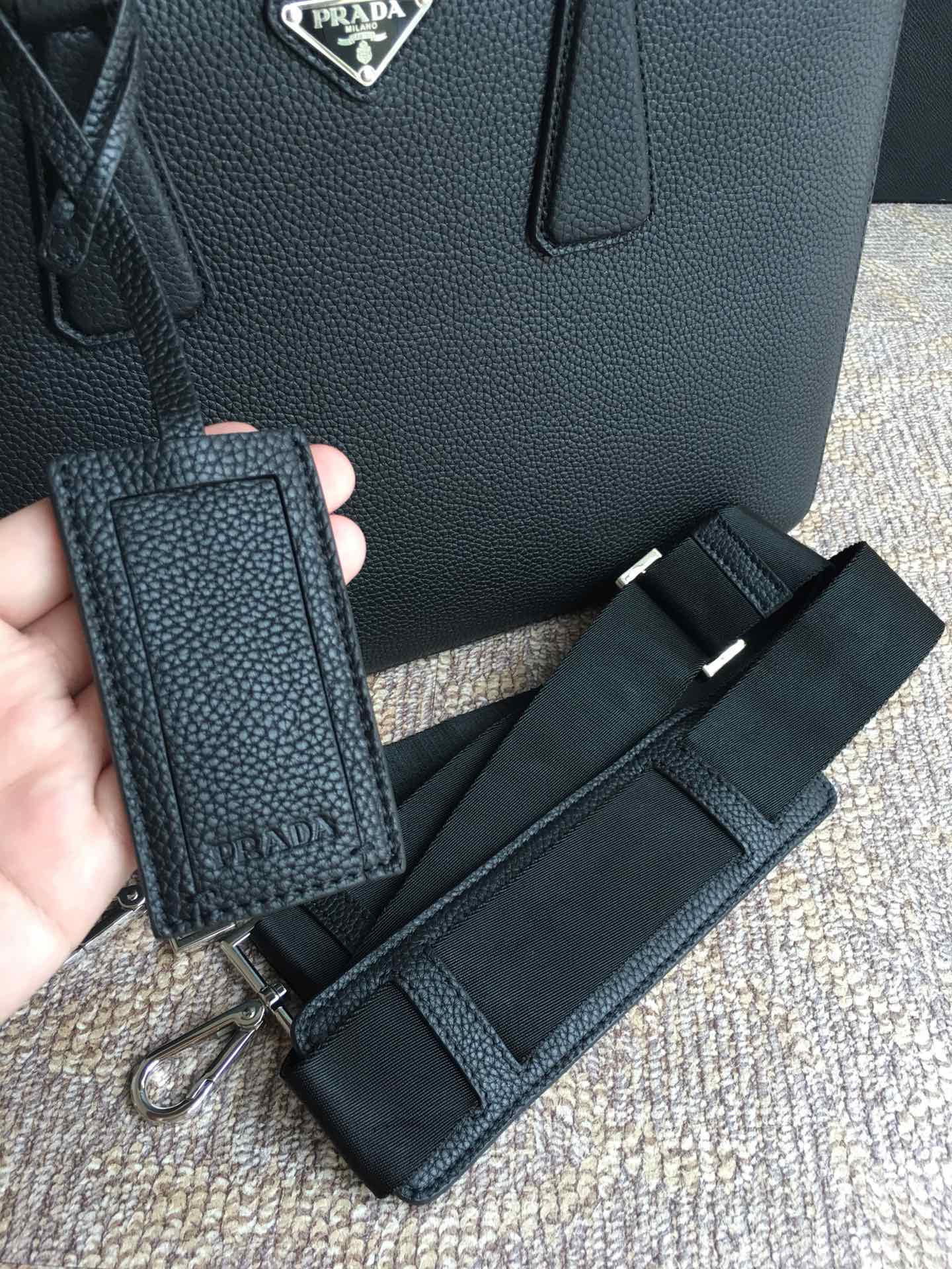 PRADA普拉达顶级进口鹿皮纹男士公文包0366