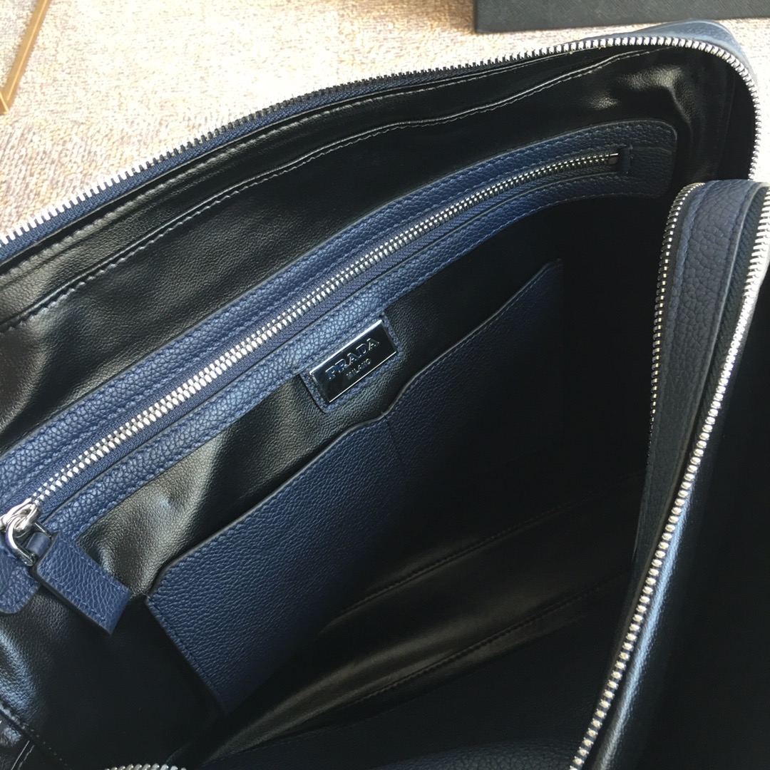 PRADA普拉达顶级进口鹿皮纹男士公文包0366