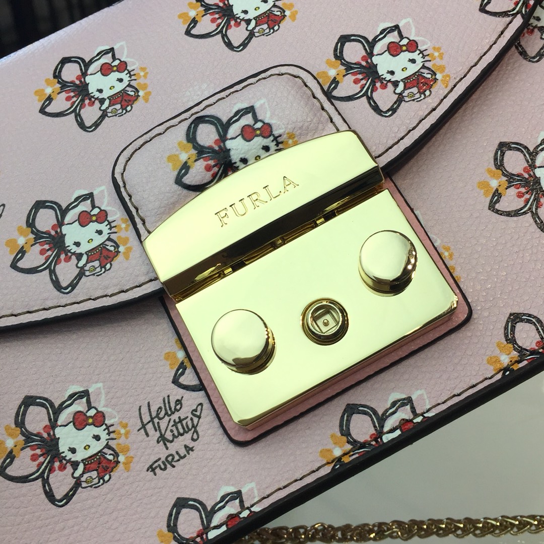 Découvrez les sacs à main Messenger italiens de Furl'a : un style inégalé, des prix imbattables_voghion.com