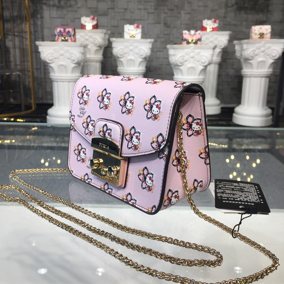 Découvrez les sacs à main Messenger italiens de Furl'a : un style inégalé, des prix imbattables_voghion.com