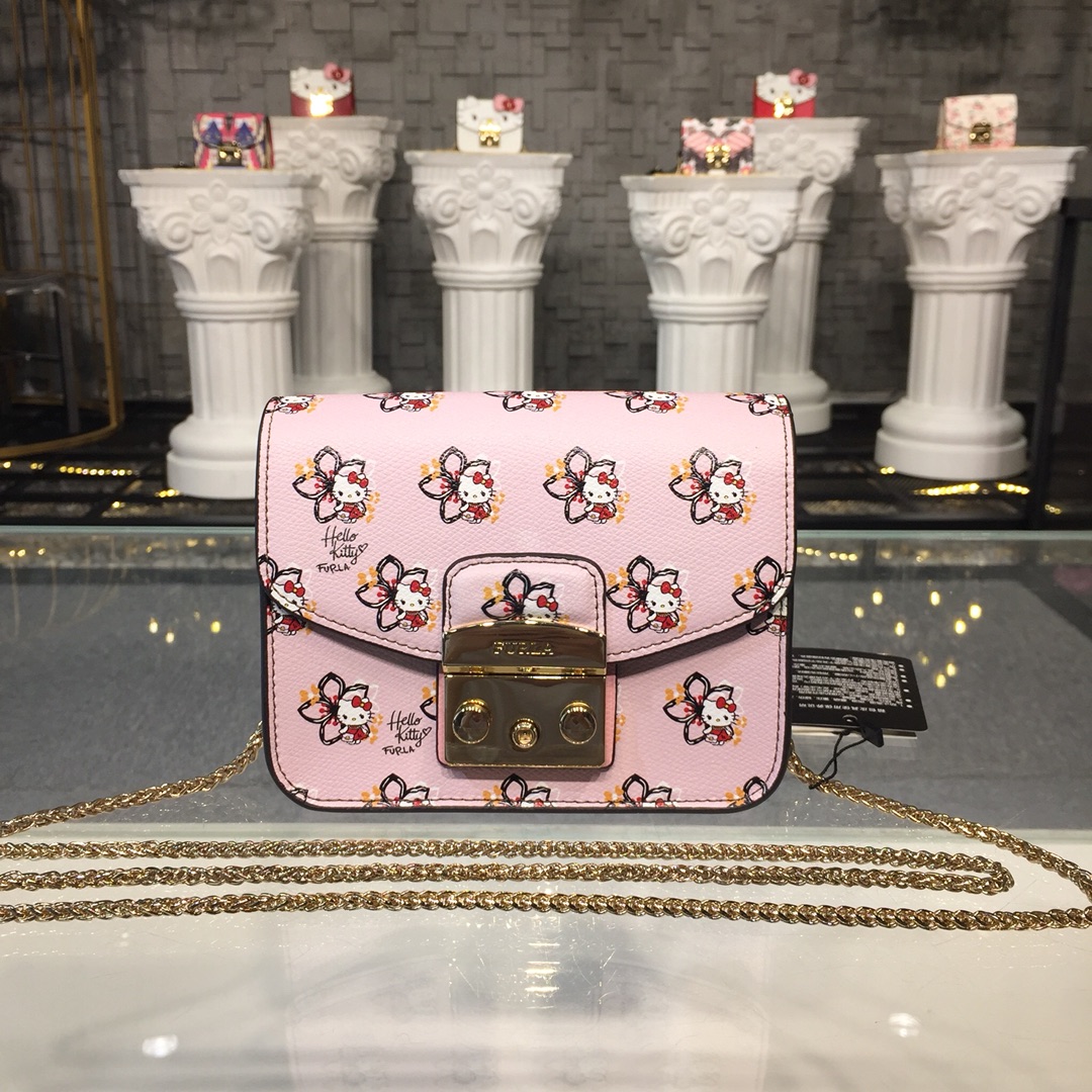 Découvrez les sacs à main Messenger italiens de Furl'a : un style inégalé, des prix imbattables_voghion.com