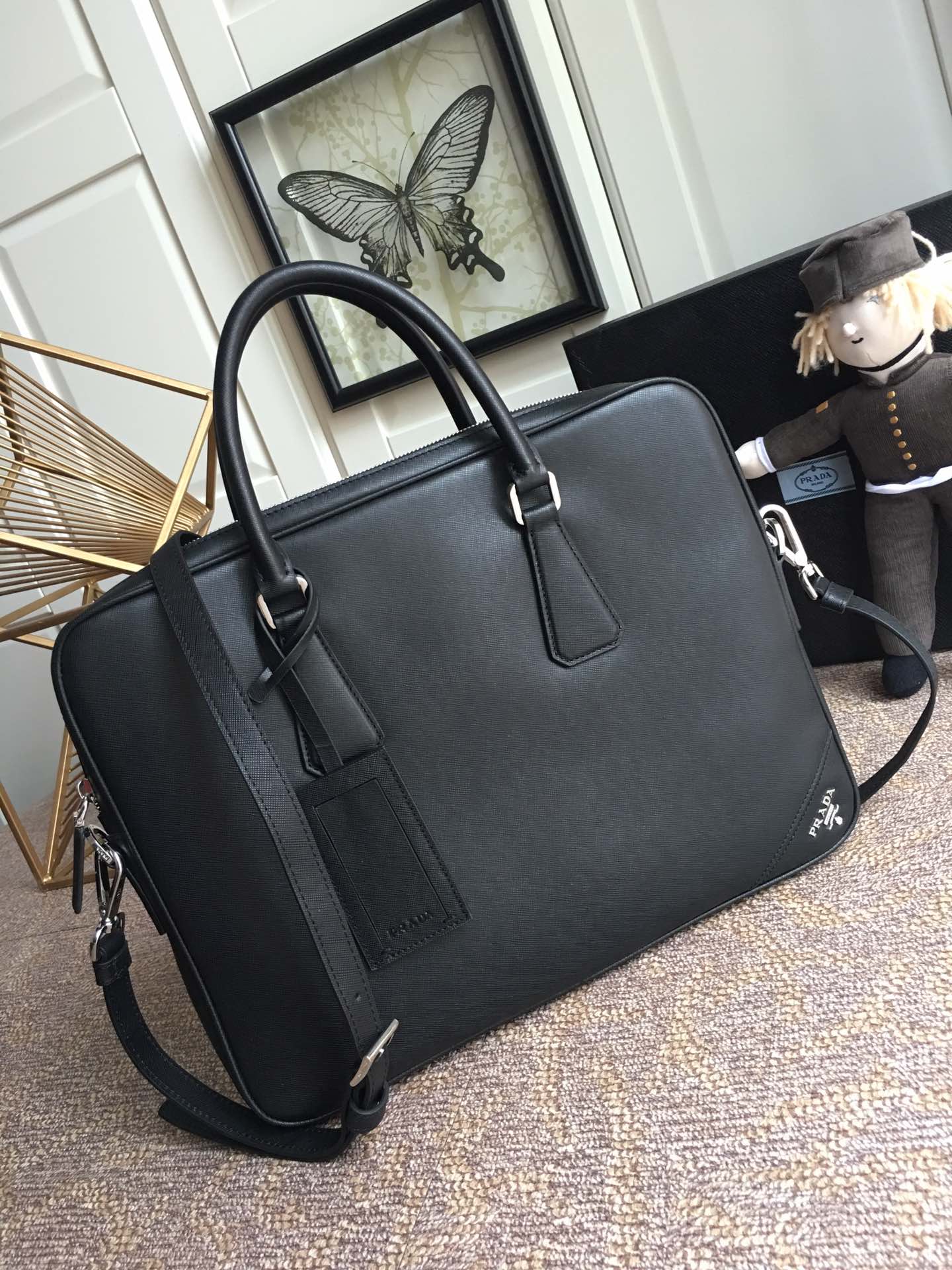 NO:575216,Batch P's new men's bag 368-9 corner mark, top quality [applause][applause][applause], synchronized with counters, imported cross-grain cowhide, top hardware, 175 OEM code, length 36.5x height 28x bottom 4.5cm, Prada [price based on volume], prada, cowhide19860909批 P家出新款男包368-9 角唛,顶级货[鼓掌][鼓掌][鼓掌],专柜同步,采用进口十字纹牛皮,顶级五金,175代工码,长36.5x高28x底4.5cm,普拉达【跑量价】,prada,cowhide,Bag