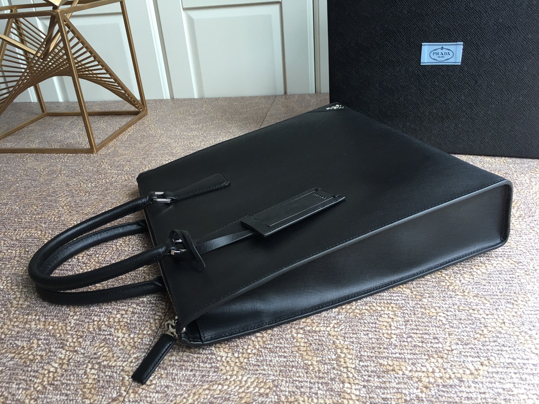 PRADA普拉达角唛手提包1079