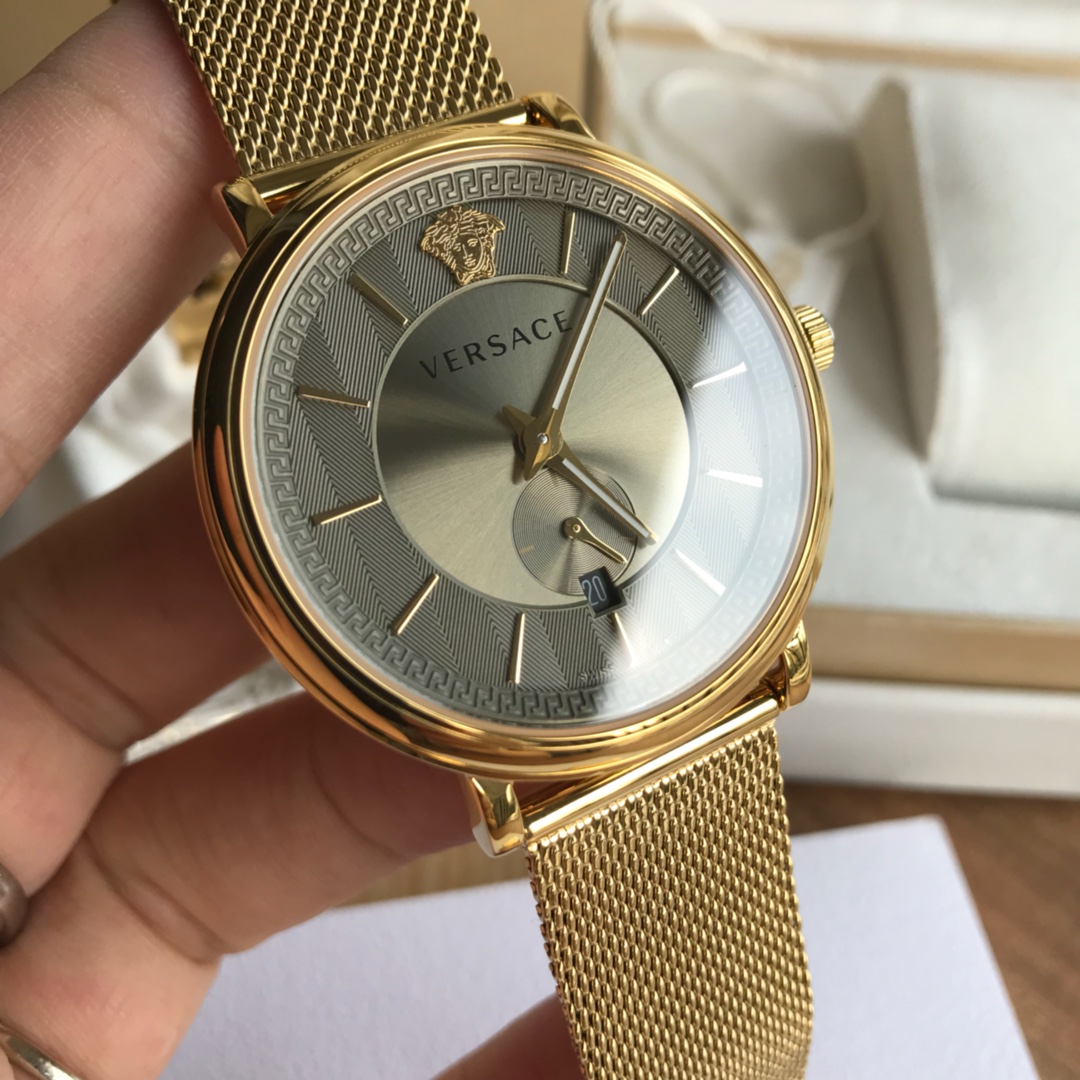 NO:157848,Batch: Original box: 50 Original authentic New Versace Original Versace Quartz Manifesto Ultra-thin two-needle and half men's VBQ series ~42mm watch diameter, original Swiss quartz movement, sapphire glass. Brand new and complete set., versace, versace19860909批: 原盒:50 原厂正品 新款范思哲Original Versace石英Manifesto 超薄两针半男款 VBQ系列 ～42mm表径,原装 瑞士石英机芯,蓝宝石玻璃.全新全套出.,,versace,versace,Watch