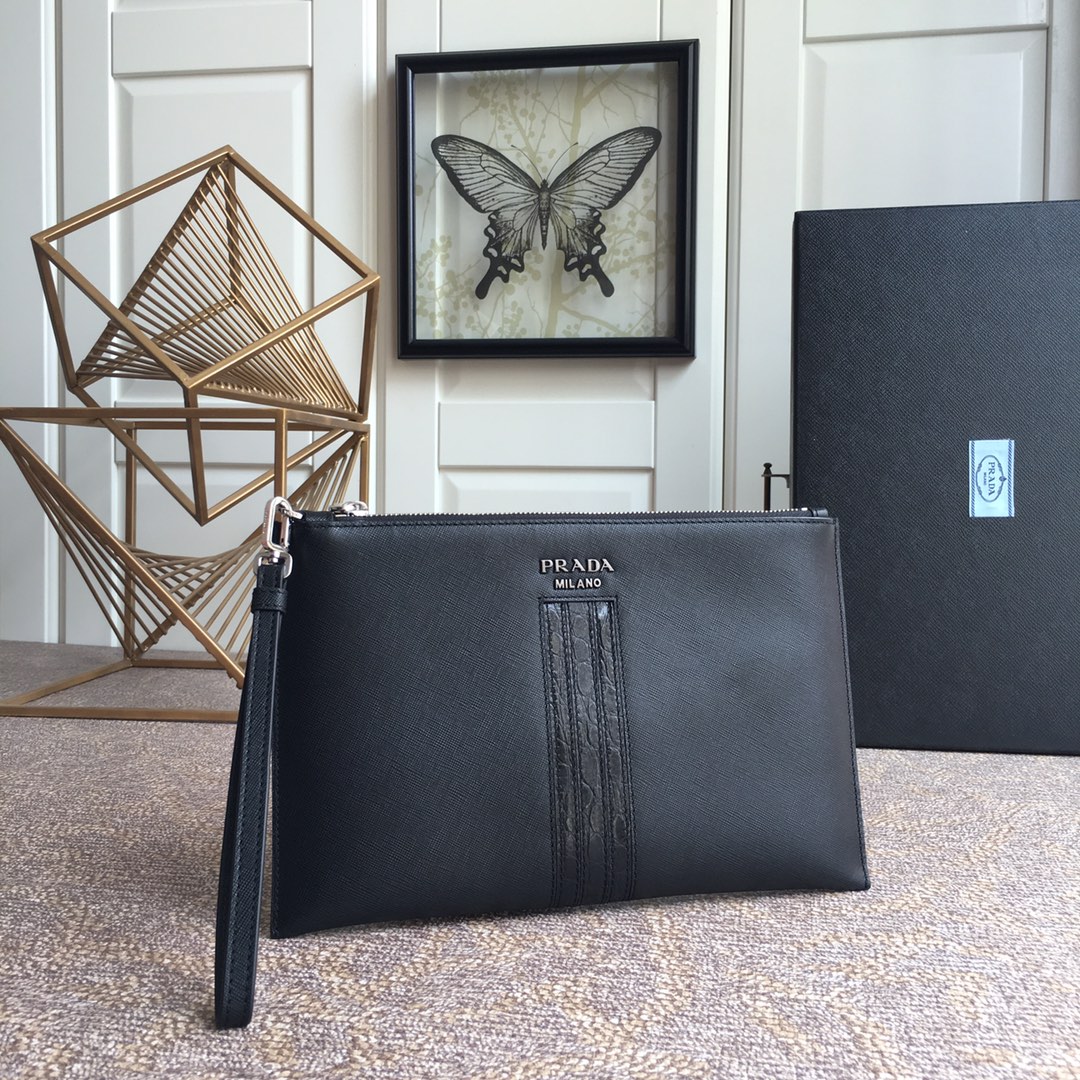 PRADA普拉达进口十字紋牛皮男士手包2NG005G